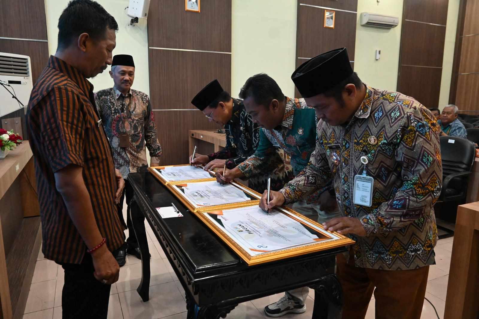 Sekda Demak Mencanangkan 3 Desa Sebagai Desa Cinta Statistik 2024